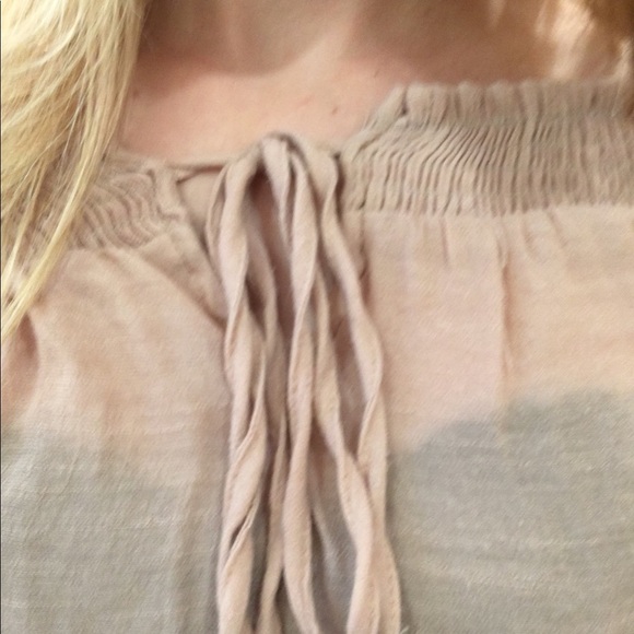 Peach off the shoulder shirt - Picture 3 of 3